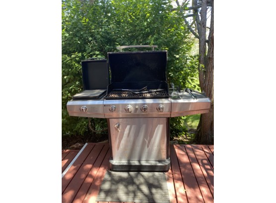 CHAR BROIL GRILL  & UTENSILS (SEE PHOTOS FOR CONDITION)
