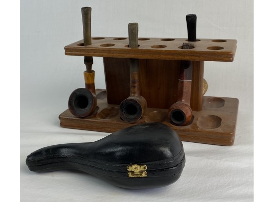 PIpe Stand With Four Pipes & Black Pipe Case
