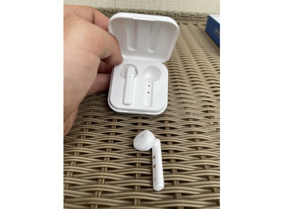 MeloPods Brand Wireless Rechargeable Earbuds