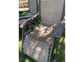 PAIR OF FOLDABLE OUTDOOR LOUNGE  CHAIRS