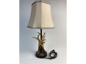 Mossey Oak Brand Modern Cast Deer Antler Lamp