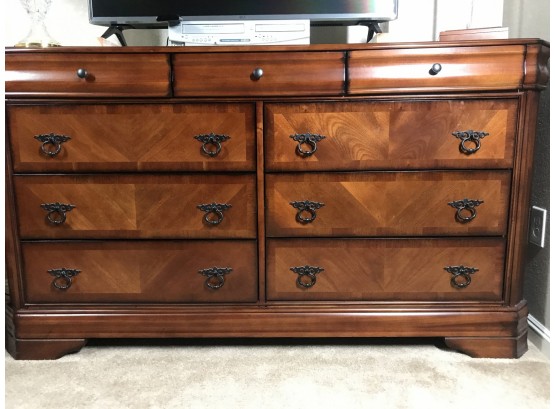 Beautiful Rich Wood Chest Of Drawers