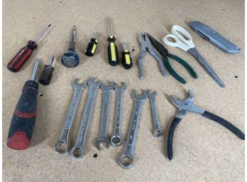 Assortment Of Tools Featuring Wrenches, Screwdrivers & More (see Photos)
