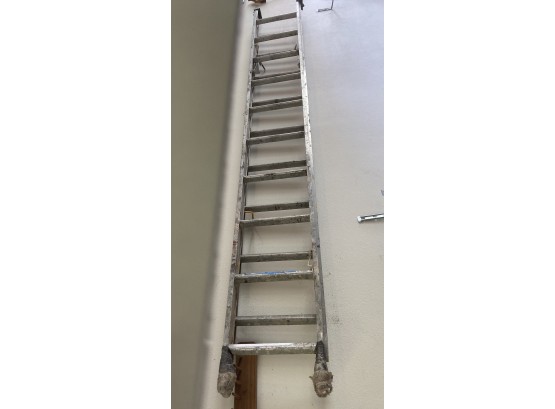 20 Foot Lightweight Aluminum Extension Ladder