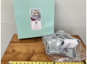 Martha Stewart Collection Star Cake Molds, Appear To Be New/unused