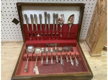 1847 Rogers Brothers Americas Finest Silver Plated Silver Ware Set In Wood Case