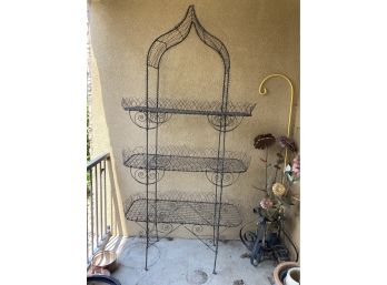 7 Foot Tall Wire Garden Display