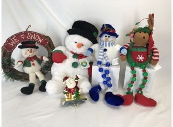 Holiday Decor- Cute Snowmen /mantle Decor