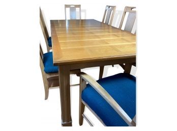 THOMASVILLE American Revival Dining Table With 6 Chairs & 2 Leaves Included In Measurement