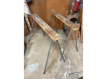 2 Lightweight Saw Horses With Removable Legs