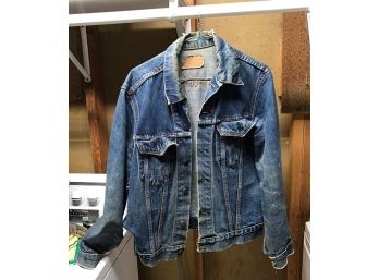 Awesome Authentic Vintage Levi's Jean Jacket. Fantastic Wear Pattern And Patina. Needs Mending Under Both Slee