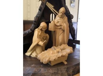 Incredible Vintage Hand Carved Wooden Nativity Scene With Removable Figurines And Bethlehem Star