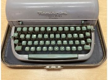 Vintage Remington Brand Quiet-Riter Eleven Typewriter With Case