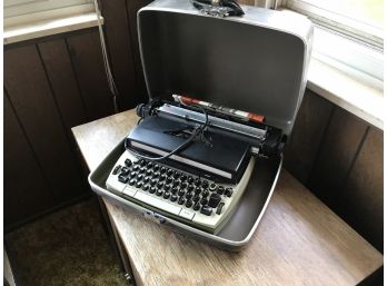 Vintage Sears Brand Electric Typewriter In Original Case With Instructions
