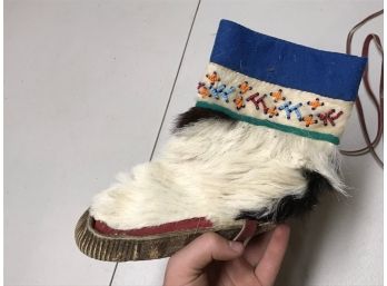 Beautiful Vintage Alaskan Eskimo Mukluks Childrens Boots With Real Fur And Hand Beading