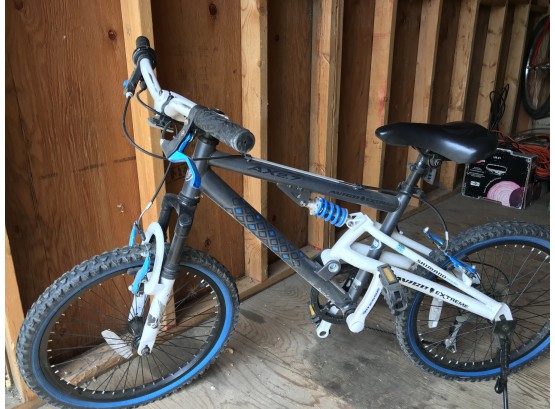 Shimano Dirtbike With Built-in Suspension System