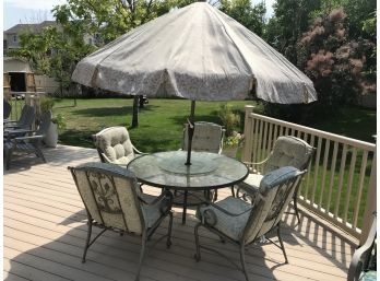 5' Round Outdoor Patio Table With Padded Chairs And Collapsible Umbrella (Sunwear)