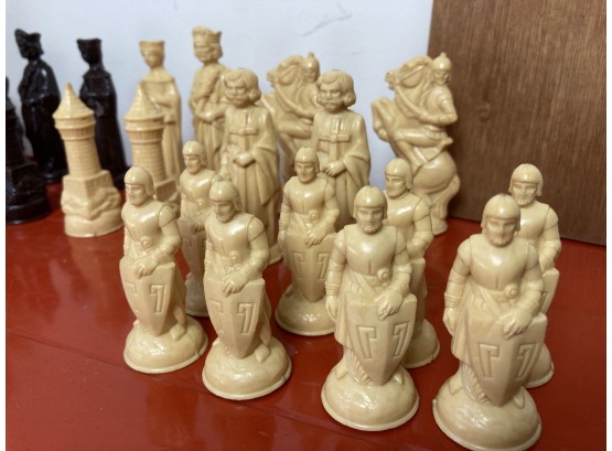 Really Unique Vintage Highly Detailed Chess Set In Wooden Case