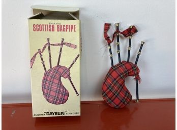 Vintage Miniature Simulated Scottish Bagpipes Souvenir In Original Box