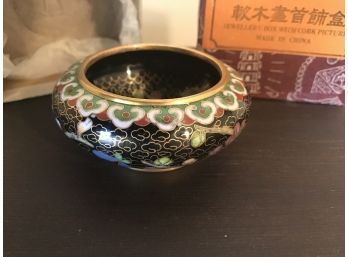 Chinese Made Enameled Metal Jewelry Box (Bowl) In Original Vintage Card Stock Box