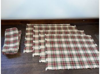 Matching Rustic Placemats And Napkins Set