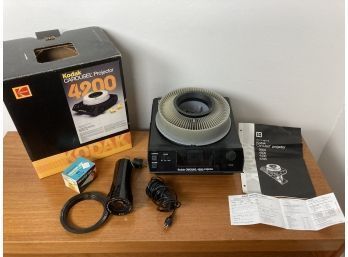 Kodak 4200 Carousel Slide Projector In Original Box
