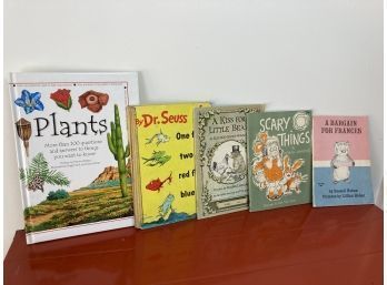 Assortment Of Five Children's Books (see Photo For Assortment And Conditions)