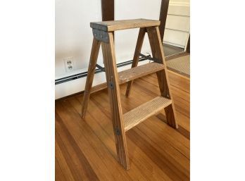 Wooden Collapsible Stepstool