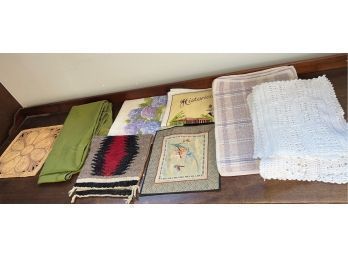 Great Assortment Of Dining Linens, Trivets, And Placemats