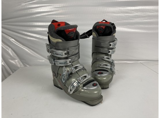 Nordica F9.2W Ski Boots In Good Condition