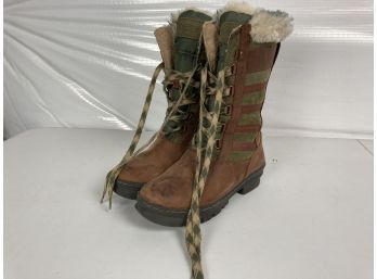 Keen Brand Women's Size 7 Stylish Faux Fur Insulated Winter Boots