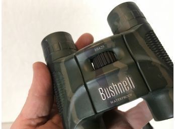Bushnell Brand Waterproof 10 X 25 Camouflage Binoculars