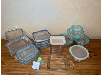 Set Of Snap Tupperware With Dressing Container