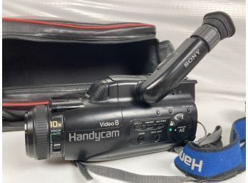 Sony CCD -FX 410 Video Eight Handy Cam With Bag And Accessories