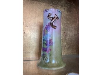 Delicate Vintage Beautiful 9 Inch Tall Hand Glazed Porcelain Flower Vase With Gold Glaze Detail
