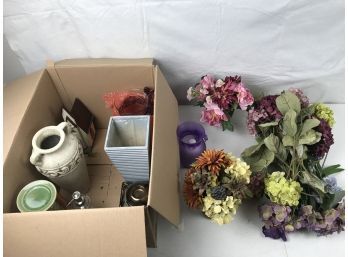 Box Including Fake Plants, Candleholder, Soap Dispenser And Other Household Decorations