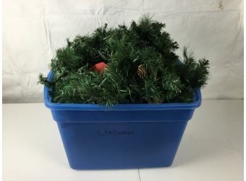 Large Tote Full Of Christmas Wreaths (see Photos)