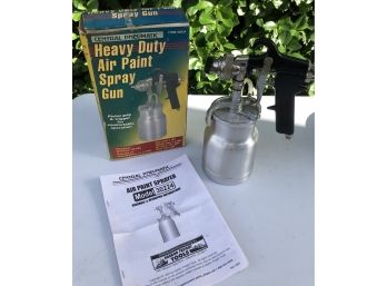 Heavy Duty Air Paint Spray Gun - NEW IN BOX!