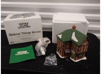 Department 56 - 'T. Puddlewick Spectacle Shop' - Christmas Village