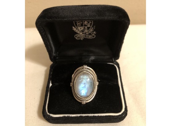 Sterling Silver Moonstone Ring (7.3 Grams)