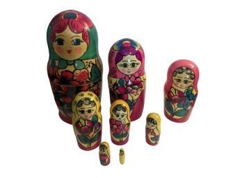 Russian Nesting Matrushka Dolls