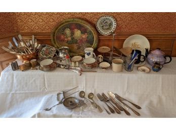 Huge Miscellaneous Lot Of Odds And Ends