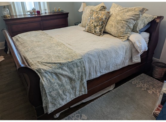 National Mount Airy Queen Size Sleigh Bed