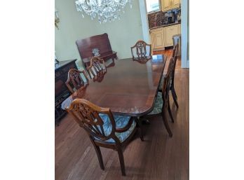 Bernhardt Dining Room Furniture With 2 Large Leaves