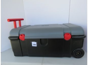 Igloo Wheeled Cooler, #182