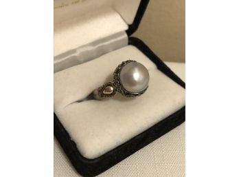Sterling Silver BA Signed Indonesian Pearl Ring (8.0 Grams)
