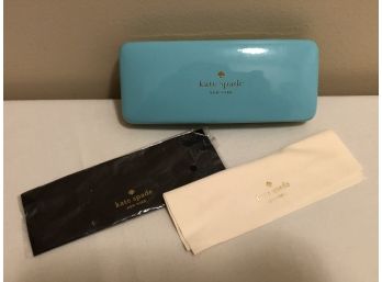Kate Spade NY Eyeglass Case & Cleaning Cloths