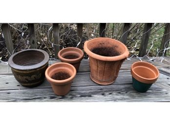 Terracotta & Earthenware Flower Pots