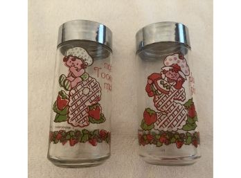Vintage Strawberry Shortcake Salt & Pepper Shaker Set 🍓
