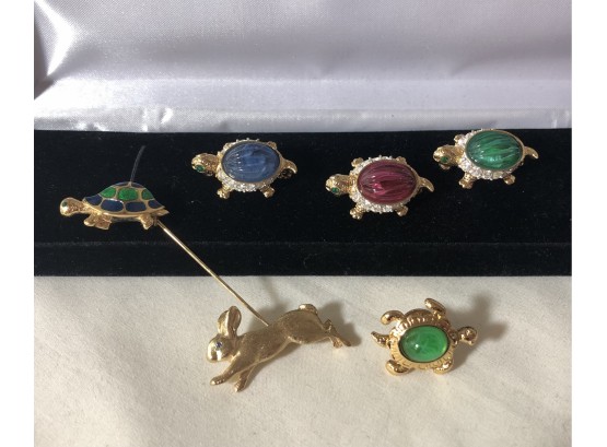 Carolee Signed Turtle Brooch Collection